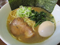 「濃厚正油ラーメン+味玉　「690円+100円」」@麺屋 なか丸の写真