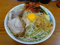 「ラーメン（690円）＋汁なし＋タマネギキムチ　ニンニク」@ラーメン二郎 亀戸店の写真