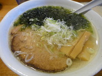 「塩青さらあめん」@上州地鶏ラーメン 翔鶴の写真