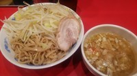 「[夏期限定]つけ麺並 野菜増し アブラダブル \780」@ジャンクガレッジ 大宮駅前店の写真
