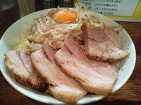 「肉増しまぜそば醤油（900円）」@麺処 MAZERUの写真