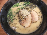 「白ストレート（650円）」@麺場なっくるの写真