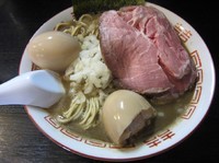「毒濃煮干ソバ（８００円）＋味玉＋豚＋和え玉」@中華ソバ みなみの写真