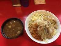 「つけ麺 野菜、アブラ、ニンニク、魚粉、七味」@麺屋 桐龍の写真