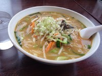 「野菜入りみそラーメン（大盛り）900円＋150円」@中華大新 茅ヶ崎店の写真
