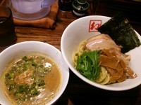 「濃厚えびつけそば800円+ﾜﾝﾀﾝ+ﾗｲｽ」@中華そば 幻六の写真