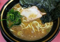 「ラーメン＋半ライス賄いめし　650＋80円」@王道家の写真