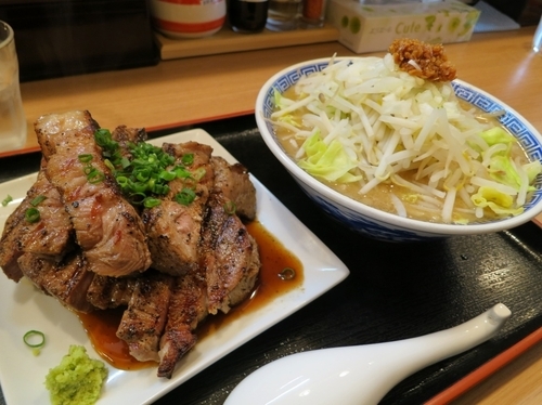 角ふじらーめん、熟成厚切りチャーシュー500g