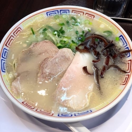 築炉釜だし豚骨ラーメン