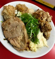 「【限定第一弾！】冷やし担々まぜそば￥850＋ほぐし豚￥50」@ラーメン一心の写真