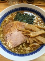 「ラーメン小（150g）700円、塩ラーメン小800円」@自家製中華そば としおかの写真