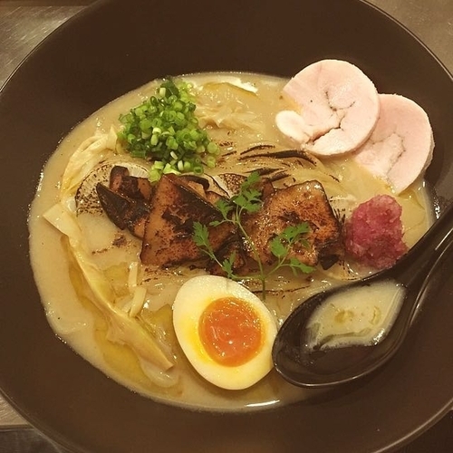 【限定】フォアグラ鶏白湯