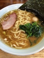 「豚骨醤油ラーメン 680円」@壱六家 大和店の写真