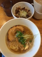 「煮干そば700円+炙りチャーシュー丼280円」@煮干しそば 虎愼の写真