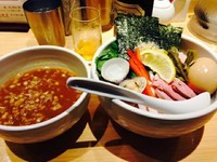 「鶏と蛤の濃厚つけ麺+瓶ビール」@Ginza Noodles むぎとオリーブの写真