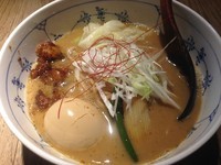 「味玉もつそば：900円」@和醸良麺 すがりの写真