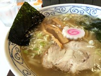 「白のラーメン」@らーめんと餃子のカエル家の写真