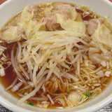 ワンタン麺　「560円」