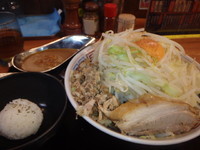 「インド太一(880円)麺大盛、野菜ちょい増し、豚1枚増し」@太一商店の写真