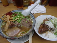 「ﾃﾞｨｰﾌﾟな蕩ける牛舌拉麺 B 2000円(牛肉飯付き)」@MENYA 食い味の道有楽の写真