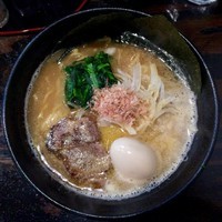 「煮干豚骨味玉790円」@味山河 上星川店の写真