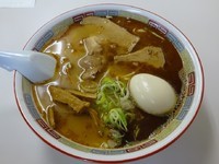 「しょうゆ半熟煮玉子ラーメン(850円）」@ラーメン 蜂屋 5条創業店の写真
