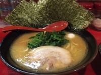 「醤油豚骨のり／￥790」@横浜家系ラーメン希家 上野店の写真