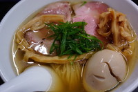 「さつま地鶏と本枯節の塩ラーメン（４周年記念限定）」@らーめん えんやの写真