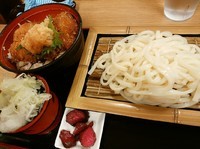 「チキンカツ丼セット640円」@本陣そば 鴬谷店の写真