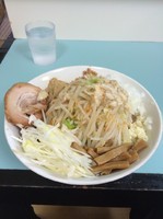 「油そば ニンニク少な目 野菜ちょい増し 玉葱増し増し あぶらカラ」@らーめん☆王子の写真