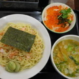 鮭と鶏の白湯つけ麺（中盛）＋変わり飯
