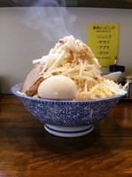 「ラーメン(特盛カタメ、カラメ以外マシマシ)」@ラーメンJAPAN 川口本店の写真
