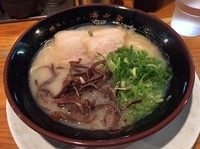 「博多ラーメン＋替玉（赤） 600＋150円」@博多ラーメン 清水屋の写真