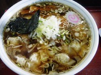 「ワンタンメン750円×消費税」@〇×△の写真