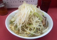 「少なめ 650円(ニンニク半分・ヤサイ・カラメ)」@ラーメン二郎 小岩店の写真