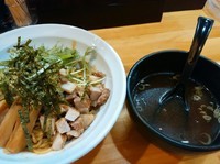 「〖夏季限定〗油そば690円」@らーめん つけ麺 春樹 日暮里店の写真