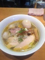 「塩チャーシュー味玉 1150円」@ラーメン屋 トイ・ボックスの写真