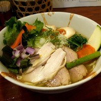 「塩しろ八麺＋旬菜盛り」@旬麺しろ八の写真