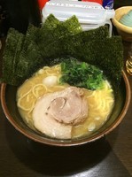 「醤油ラーメン＋海苔」@家系ラーメン 壱角家 秋葉原店の写真