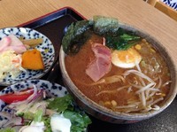 「みそラーメン(大盛り)550円+100円」@谷際屋製麺工場の写真