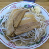 普通盛り　ラーメン　野菜にんにく普通で