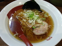 「醤油ラーメン594円」@ラーメン&らーめん 一代元 勝田店の写真