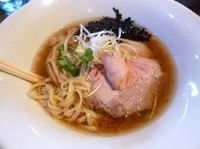 「あさり出汁地鶏そば醤油（750円）」@麺や 虎徹の写真