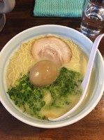 「玉子入り」@らーめん まる玉 両国店の写真