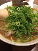 「特製うめやそば ＋ 青ネギ」@中華そば うめやの写真