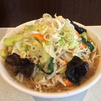 「背あぶら入 しょうゆたんめん(中盛)￥880円」@麺処 まるよし商店の写真