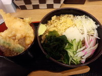 「冷したぬきそば420円他」@本陣そば 鴬谷店の写真