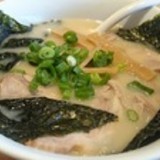 トンコツ塩：チャーシュー＆海苔増し