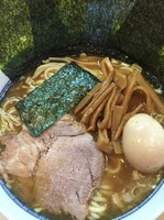 「ラーメン中800円味玉ノリ100円」@自家製中華そば としおかの写真