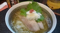 「裏　昆布と煮干のみ　８００円」@烈志笑魚油 麺香房 三くの写真
